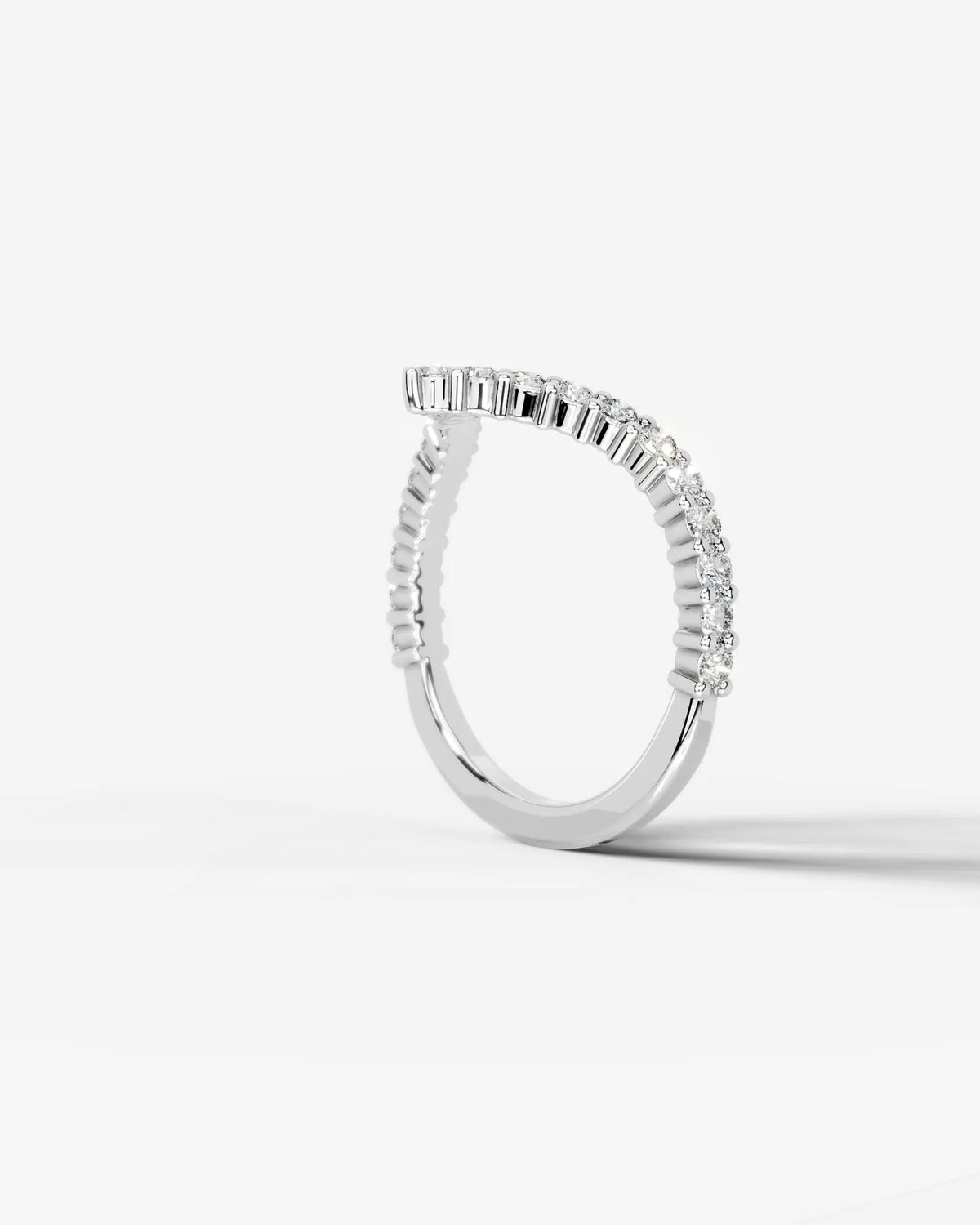 Lab Grown Diamond Curved Marquise & Round Cut V-Shaped Contour Band