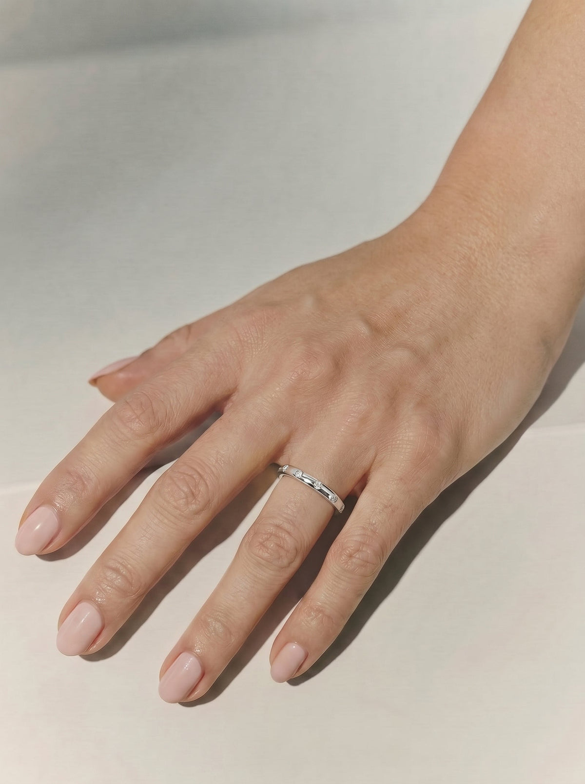 Lab Grown Diamond Floating Round Cut Accent Ring