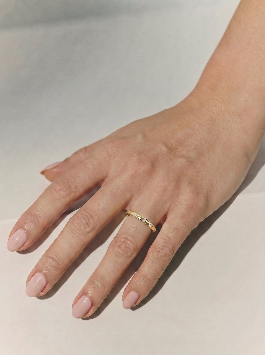 Lab Grown Diamond Floating Round Cut Accent Ring