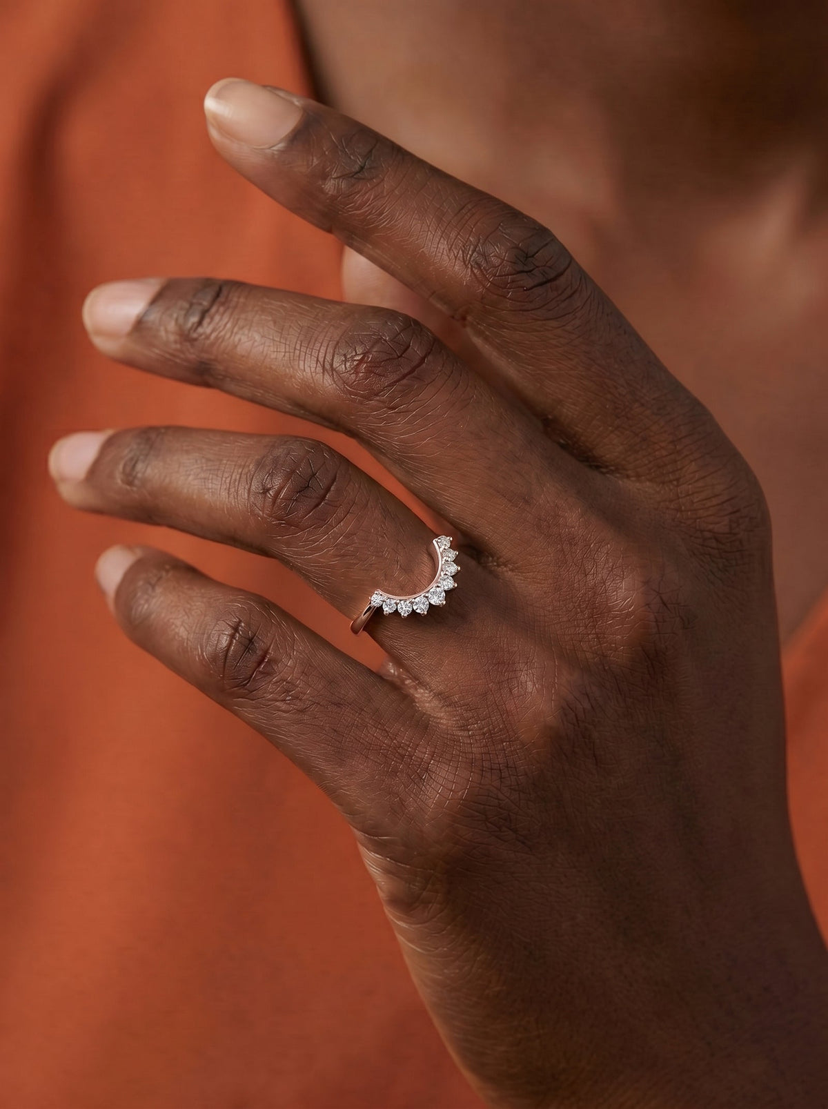 Lab Grown Diamond Curved Marquise & Round Cut Contour Band